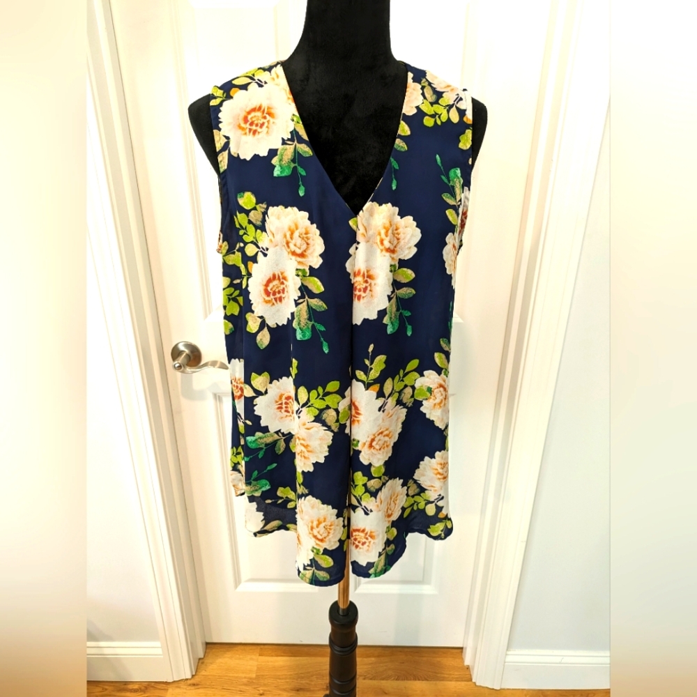 Women's Size L Top/Blouse New